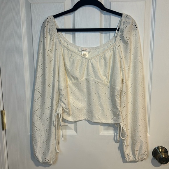 Urban romantics crop top size small - Picture 1 of 5